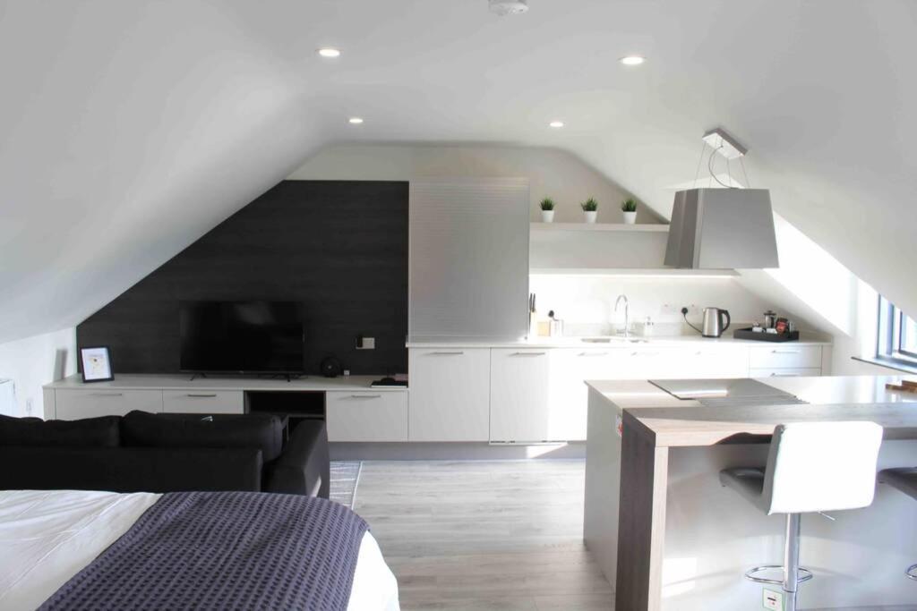 The Loft , Portrush Apartment Exterior foto