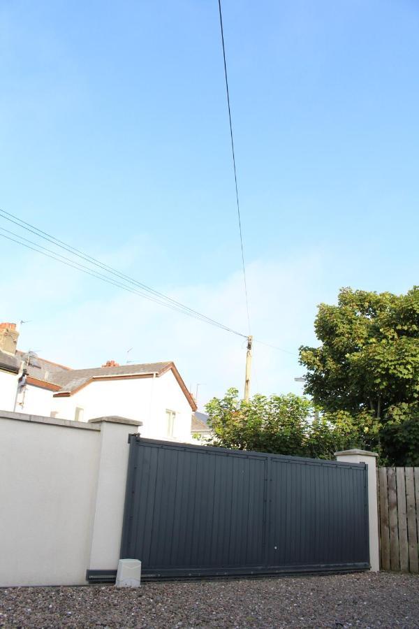 The Loft , Portrush Apartment Exterior foto